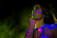 Retrato en luz negra